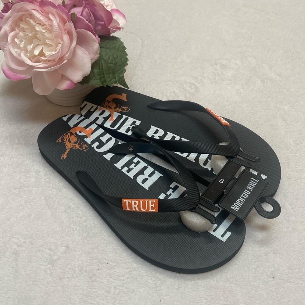 TRUE RELIGION Men’s Size 10 Flip Flops NWT - Picture 2 of 4